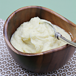 Mashed potatoes with garlic confit