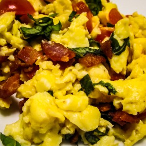 Scrambled Eggs With Bacon and Coconut Oil